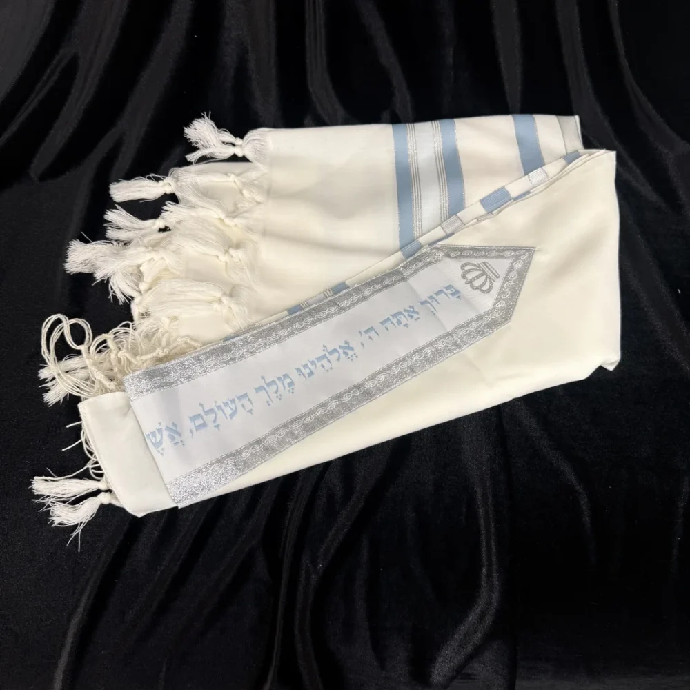 טלית צמר רחלים פסים תכלת